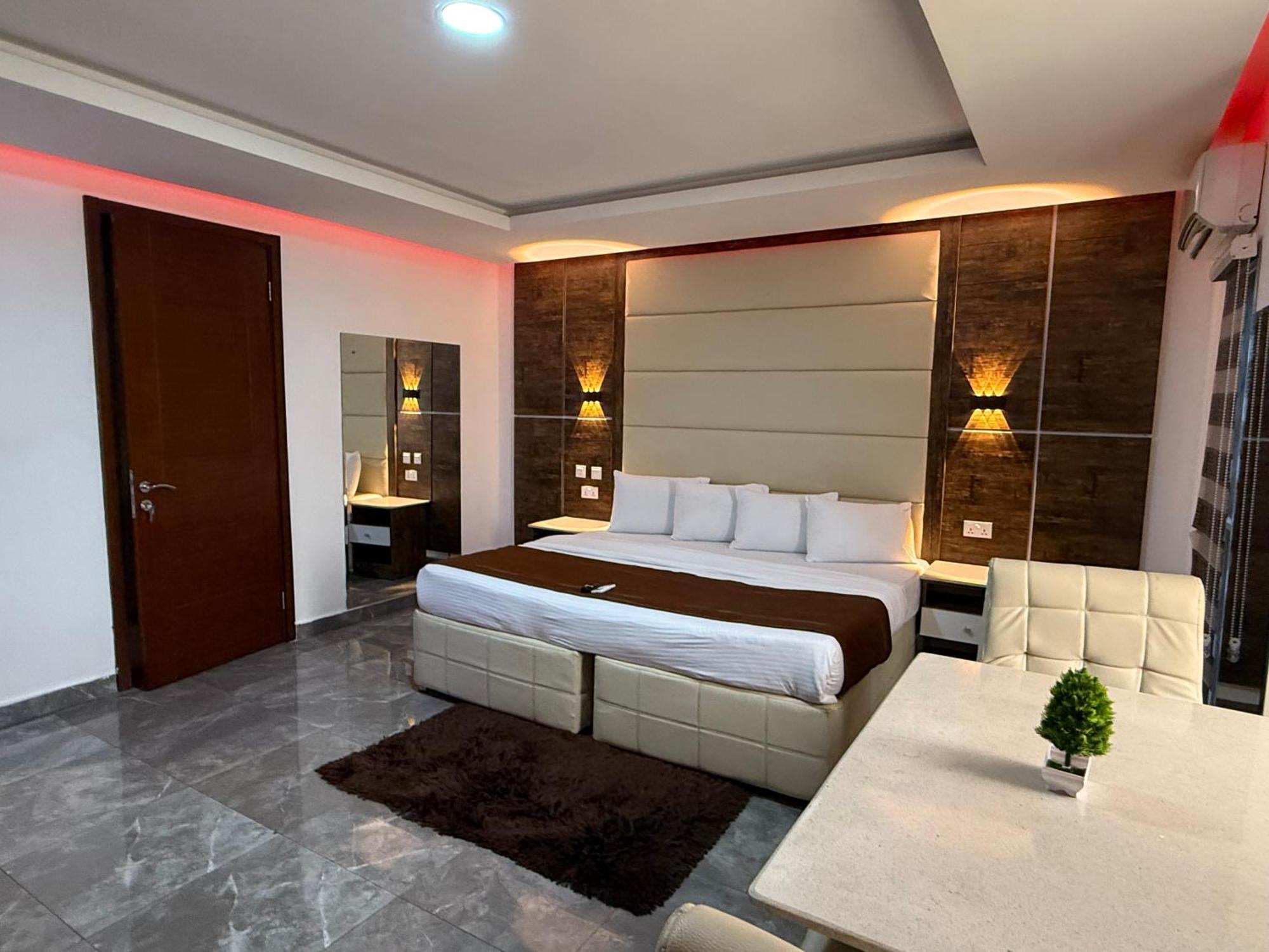 Presken Luxury Apartments Лаґос Екстер'єр фото